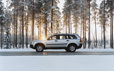   Volvo XC90 - 2004