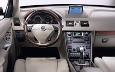   Volvo XC90 - 2004