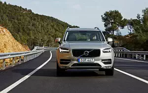   Volvo XC90 D5 Momentum - 2015