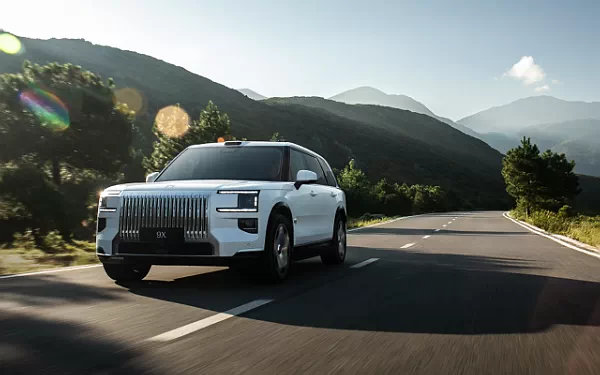   Zeekr 9X (White) - 2025