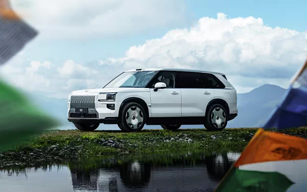   Zeekr 9X (White) - 2025